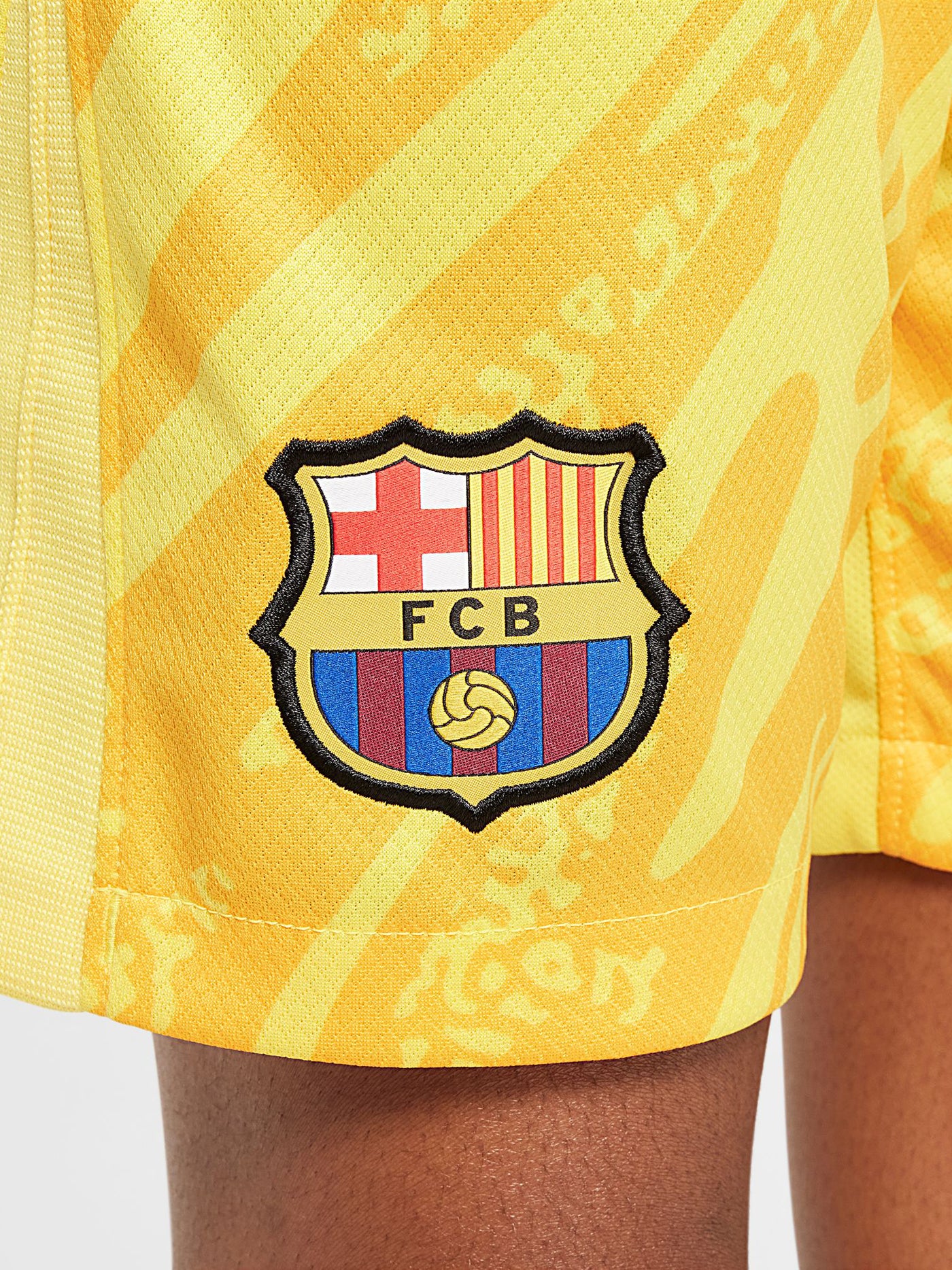 FC Barcelona Goalkeeper away shorts 24/25 - Junior - Image 5