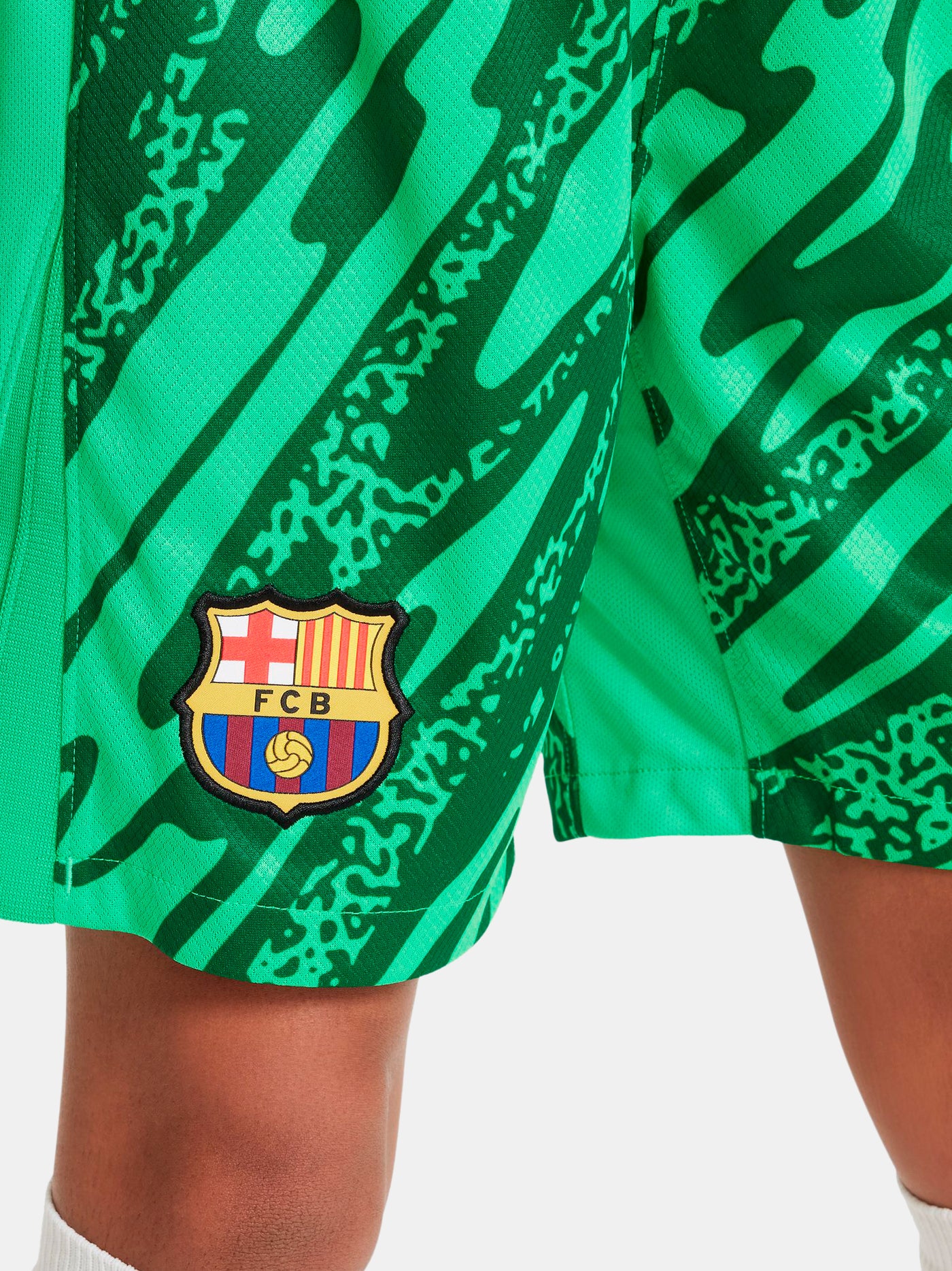 FC Barcelona Goalkeeper shorts 24/25 - Junior - Image 4